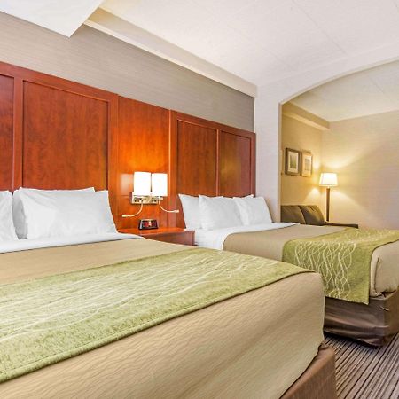 Comfort Inn & Suites Collingwood Exteriör bild