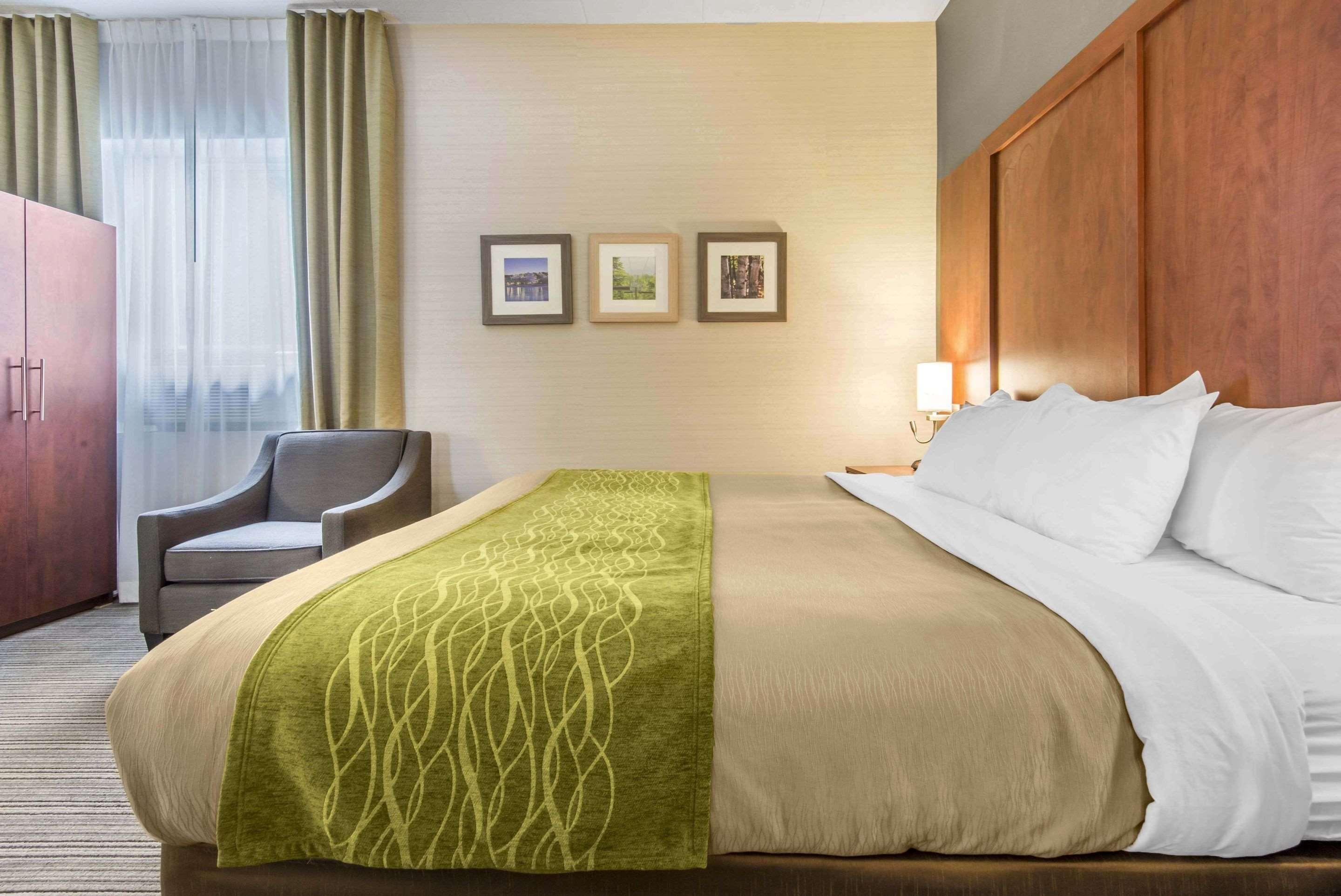 Comfort Inn & Suites Collingwood Exteriör bild