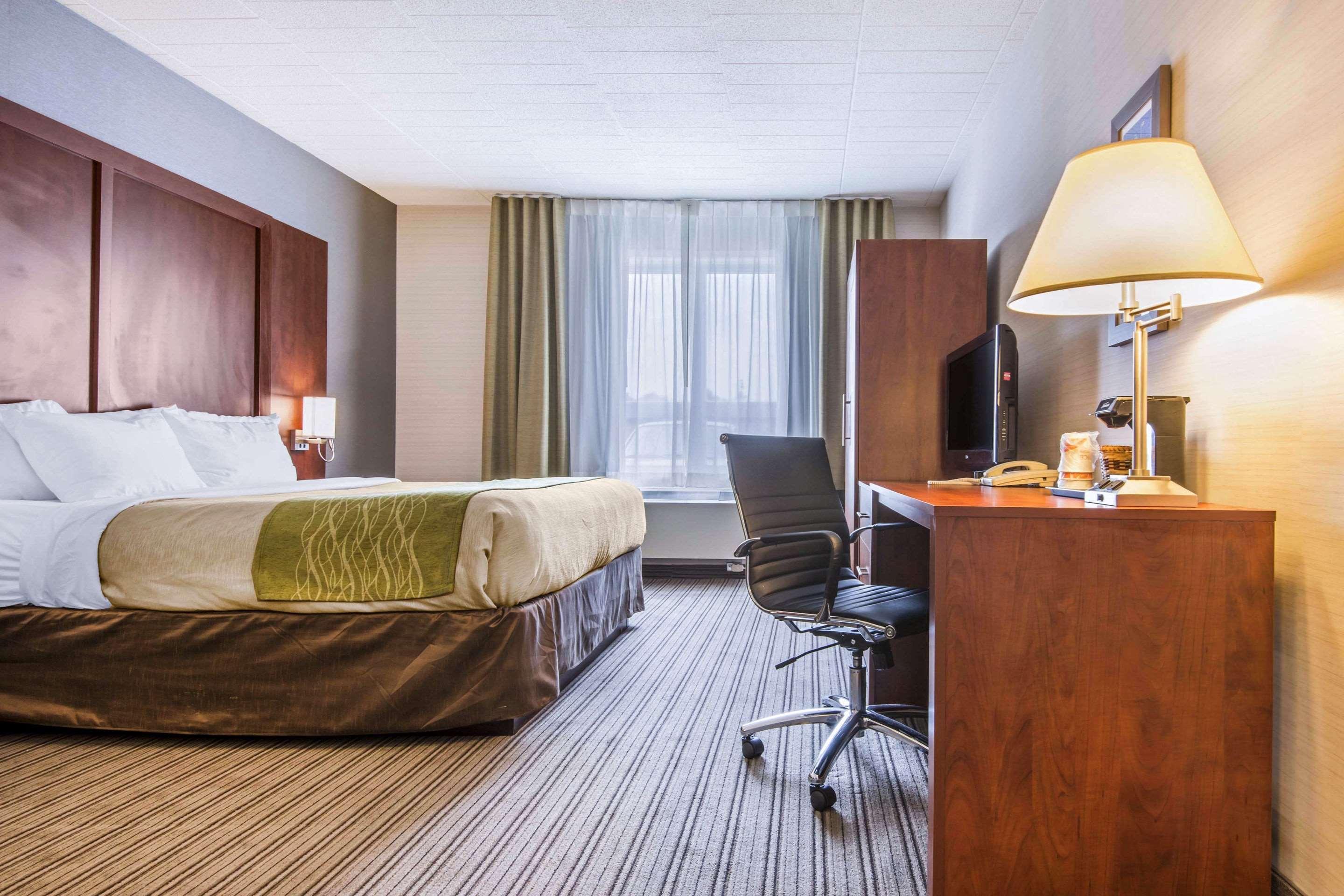 Comfort Inn & Suites Collingwood Exteriör bild