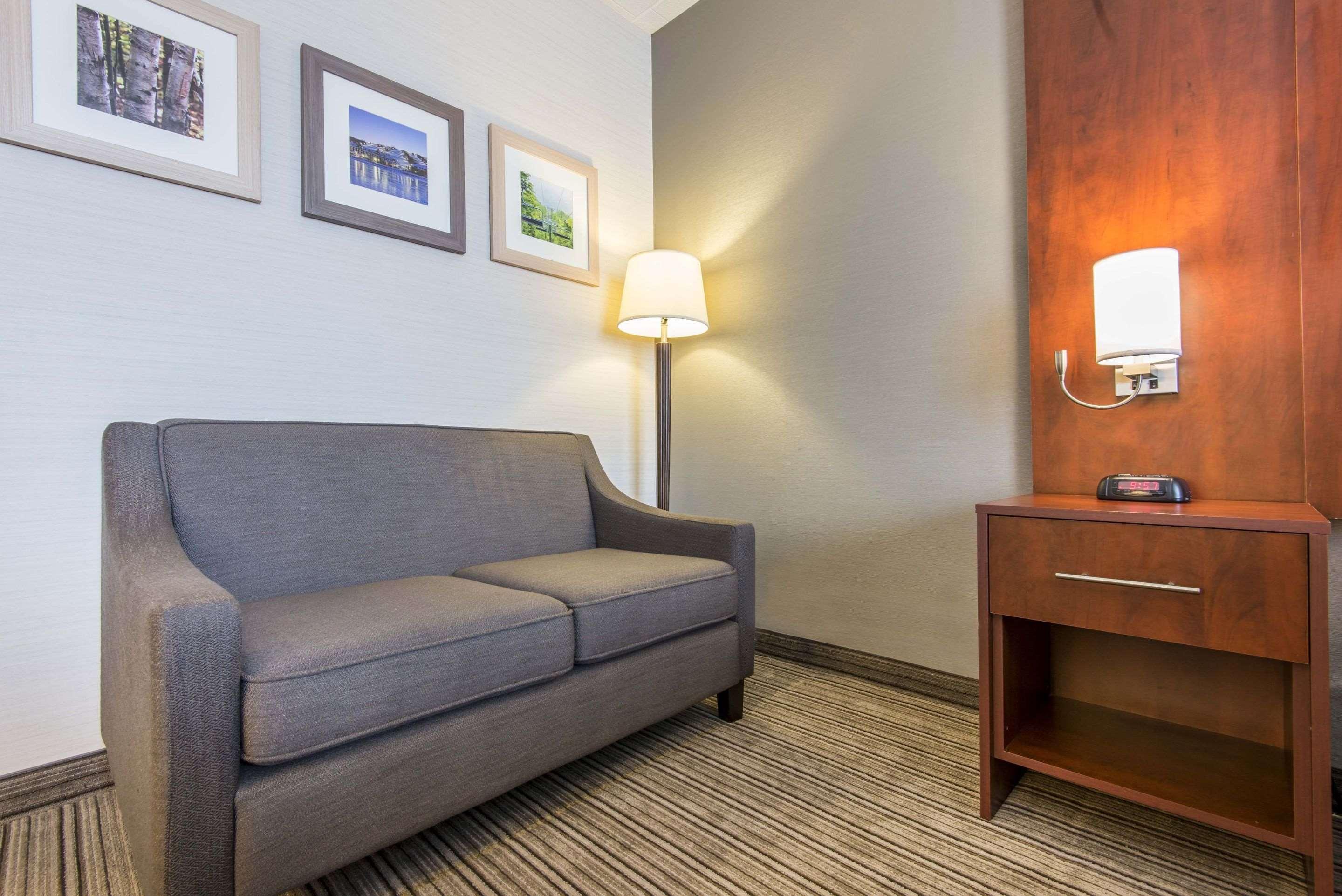 Comfort Inn & Suites Collingwood Exteriör bild