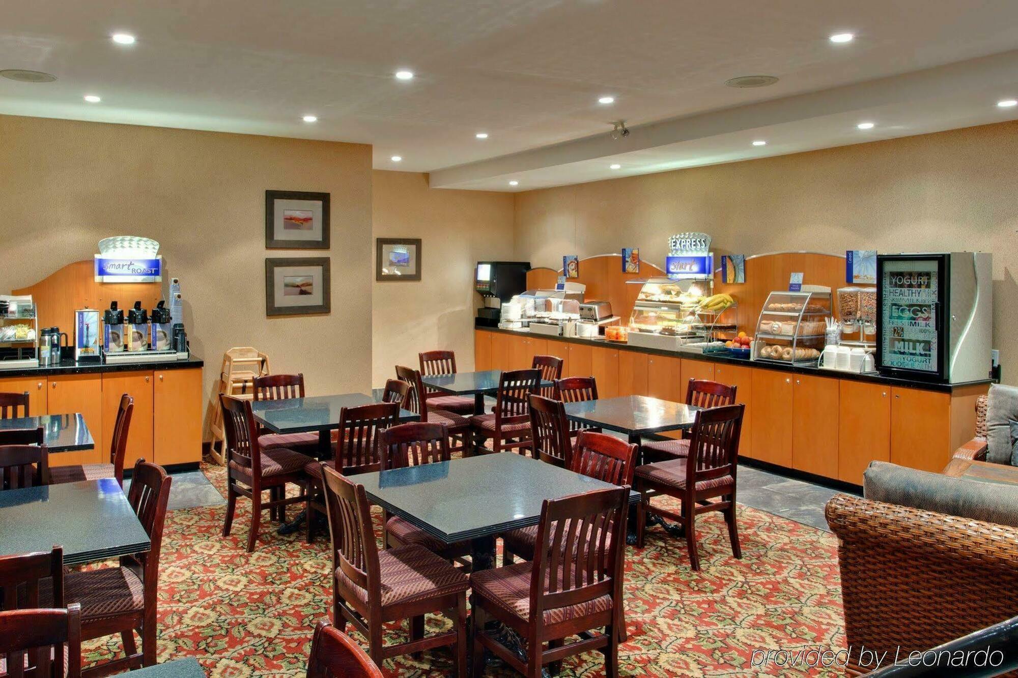 Comfort Inn & Suites Collingwood Exteriör bild